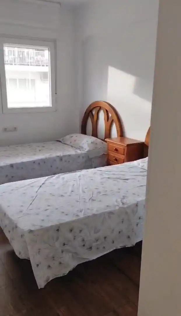 Dormitori de Pis de lloguer en Sueca amb Terrassa, Moblat i Forn