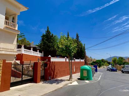 Exterior view of Single-family semi-detached for sale in La Nucia  with Air Conditioner, Terrace and Swimming Pool