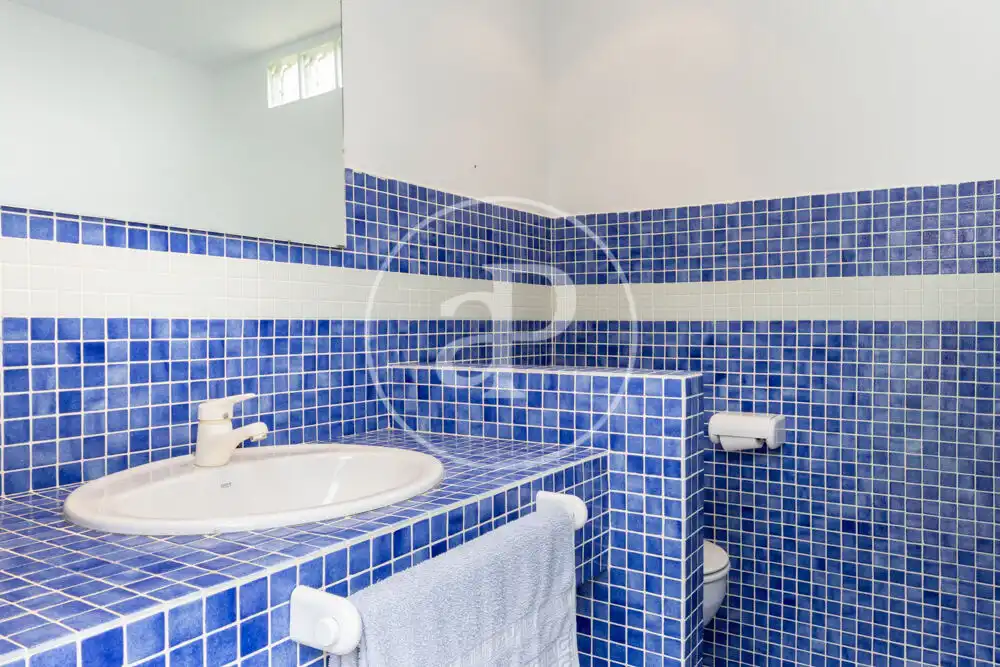 Bany de Casa o xalet en venda en Bétera amb Aire condicionat, Calefacció i Jardí privat
