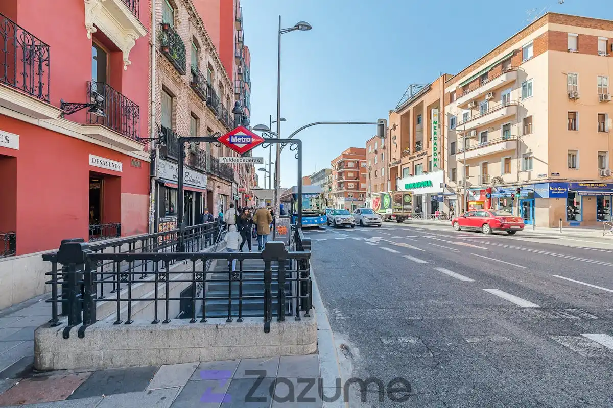Flat for rent in C. del Divino Redentor, Valdeacederas