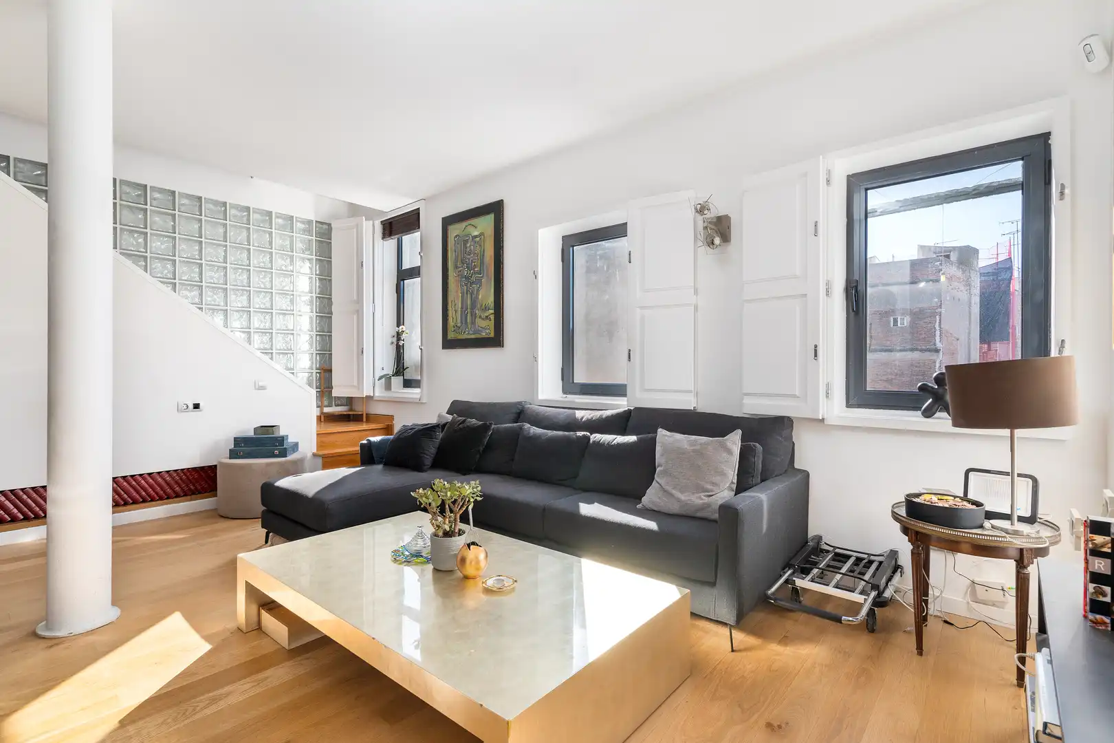 Wohnzimmer von Dachboden zum Verkauf in Barcelona mit Klimaanlage, Heizung und Parkett
