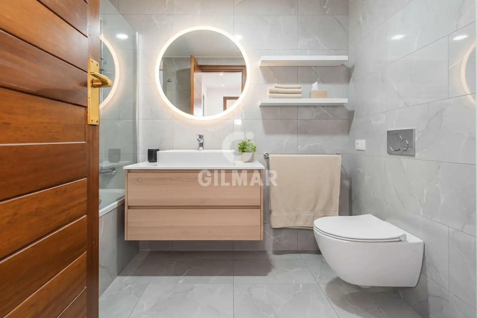 Bany de Apartament en venda en Madrid amb Calefacció i Moblat