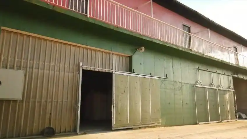 Vista exterior de Edificio en venta en Errenteria con Alarma