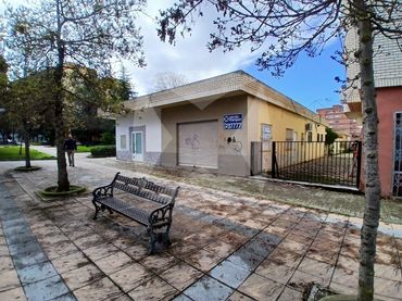 Locale commerciale in vendita a Avenida Jose María Alcaraz y Alenda