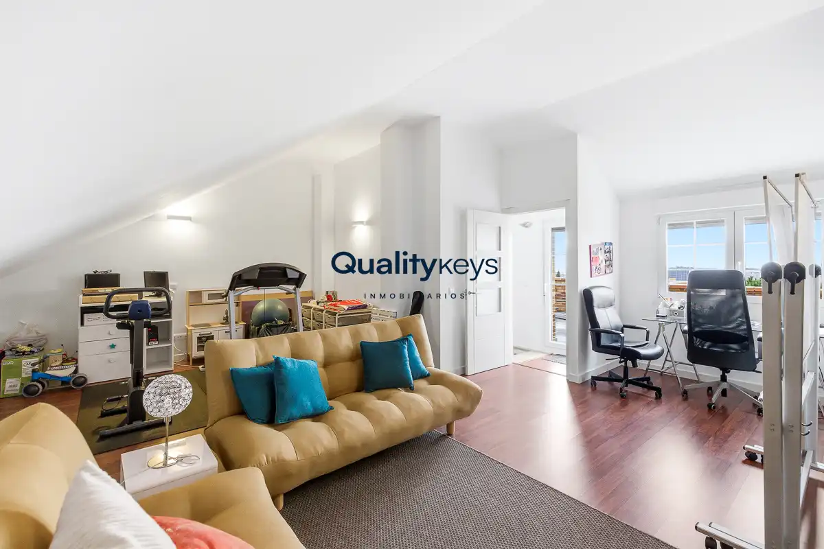 Sala de estar de Casa o chalet en venta en Madrid con Aire acondicionado, Calefacción y Jardín privado