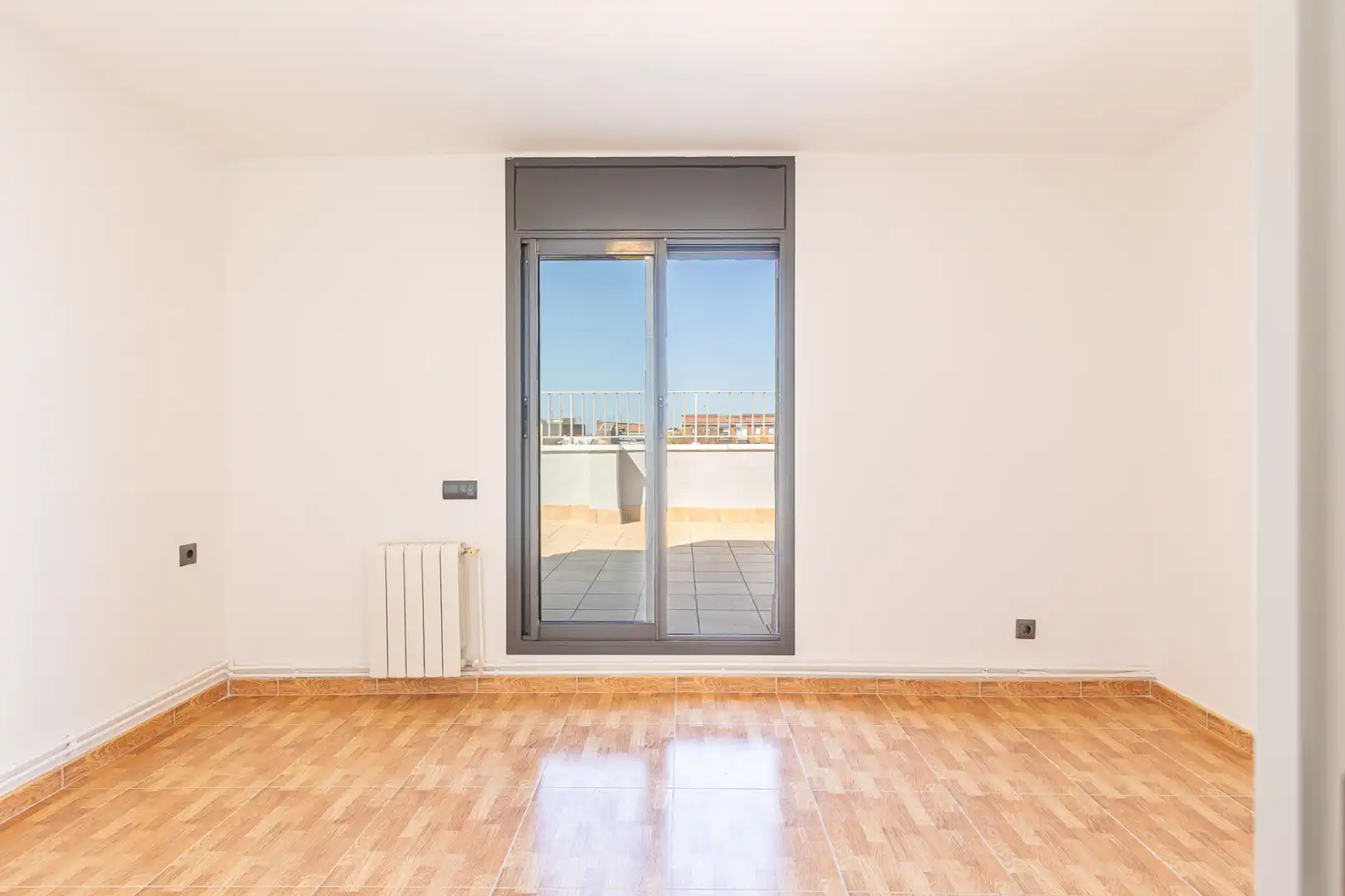 Habitación de Ático en venta en Terrassa con Aire acondicionado, Calefacción y Terraza