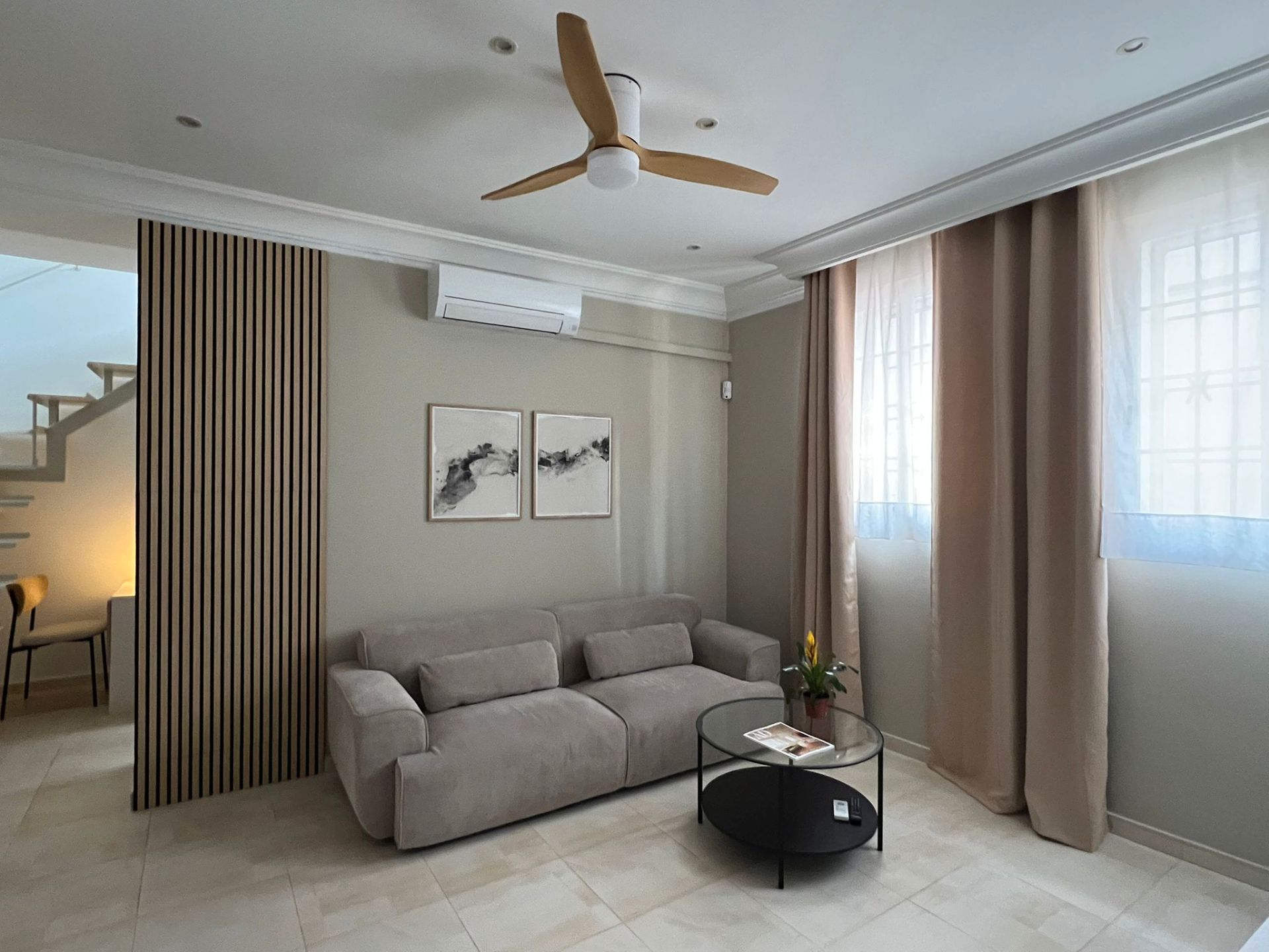 Living room of Duplex to rent in  Madrid Capital  with Air Conditioner, Heating and Furnished