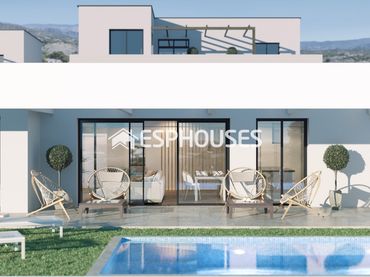 Villa con balcone in vendita a Golf Bahía