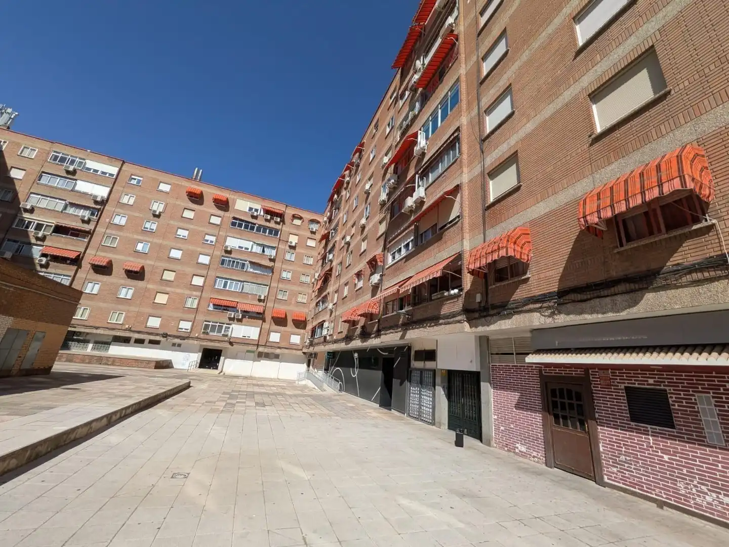Exterior view of Flat for sale in Alcalá de Henares  with Heating