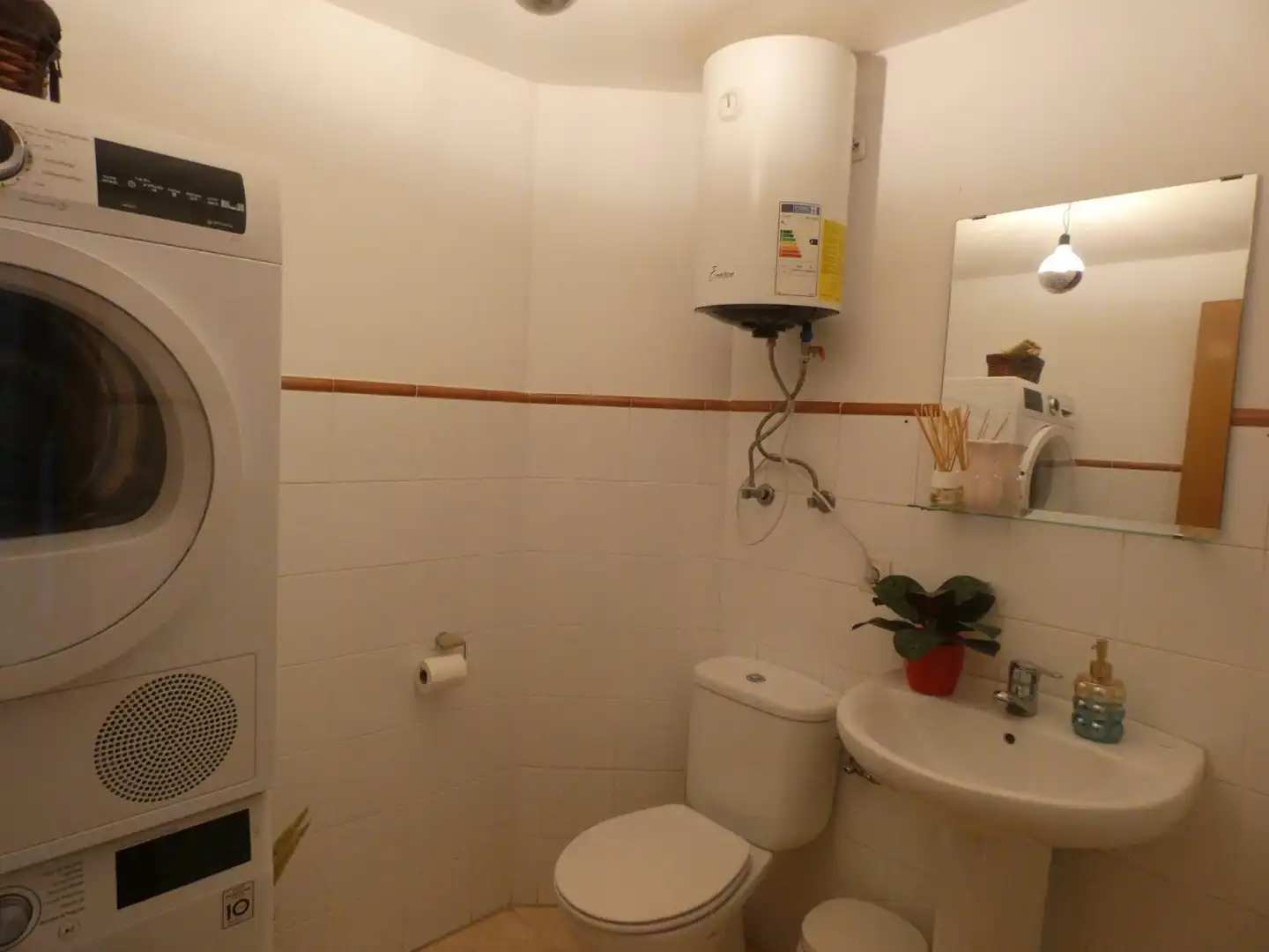 Baño de Casa adosada en venta en La Joyosa con Aire acondicionado, Jardín privado y Terraza