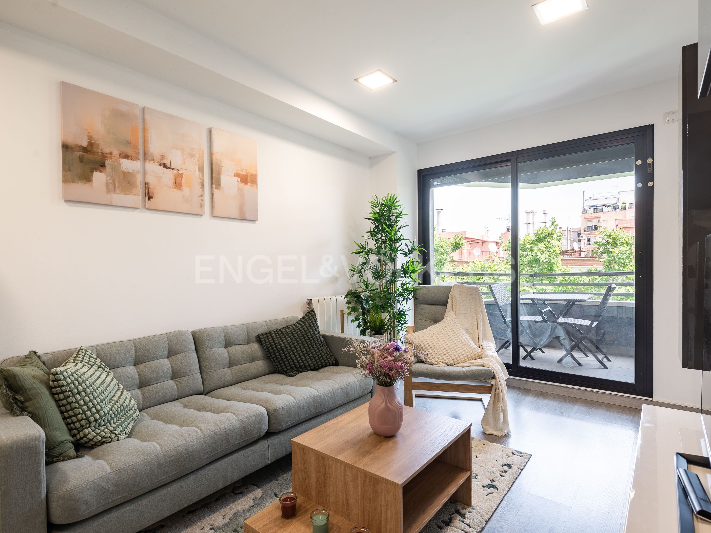 Sala d'estar de Apartament de lloguer en  Barcelona Capital amb Aire condicionat, Calefacció i Piscina