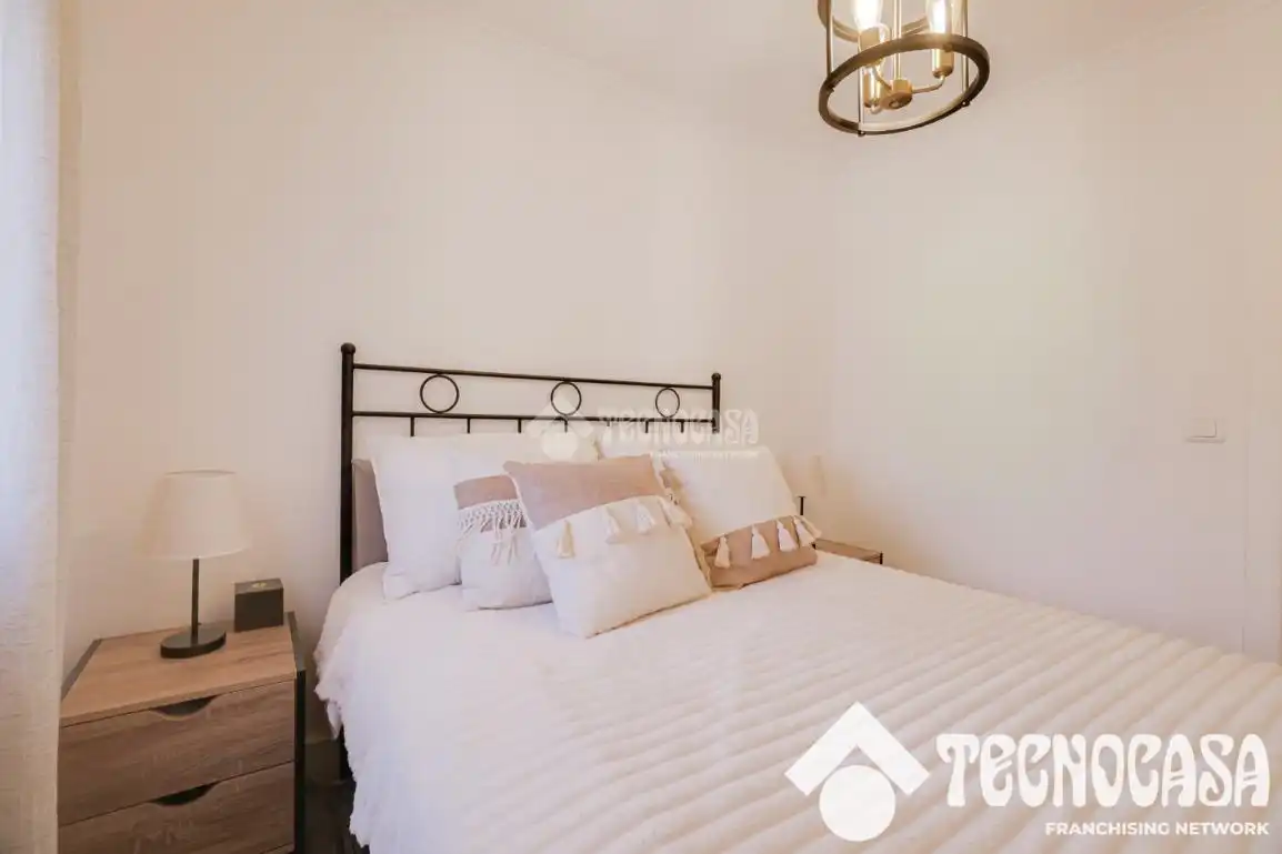 Bedroom of Flat for sale in Barcelona  with Air Conditioner