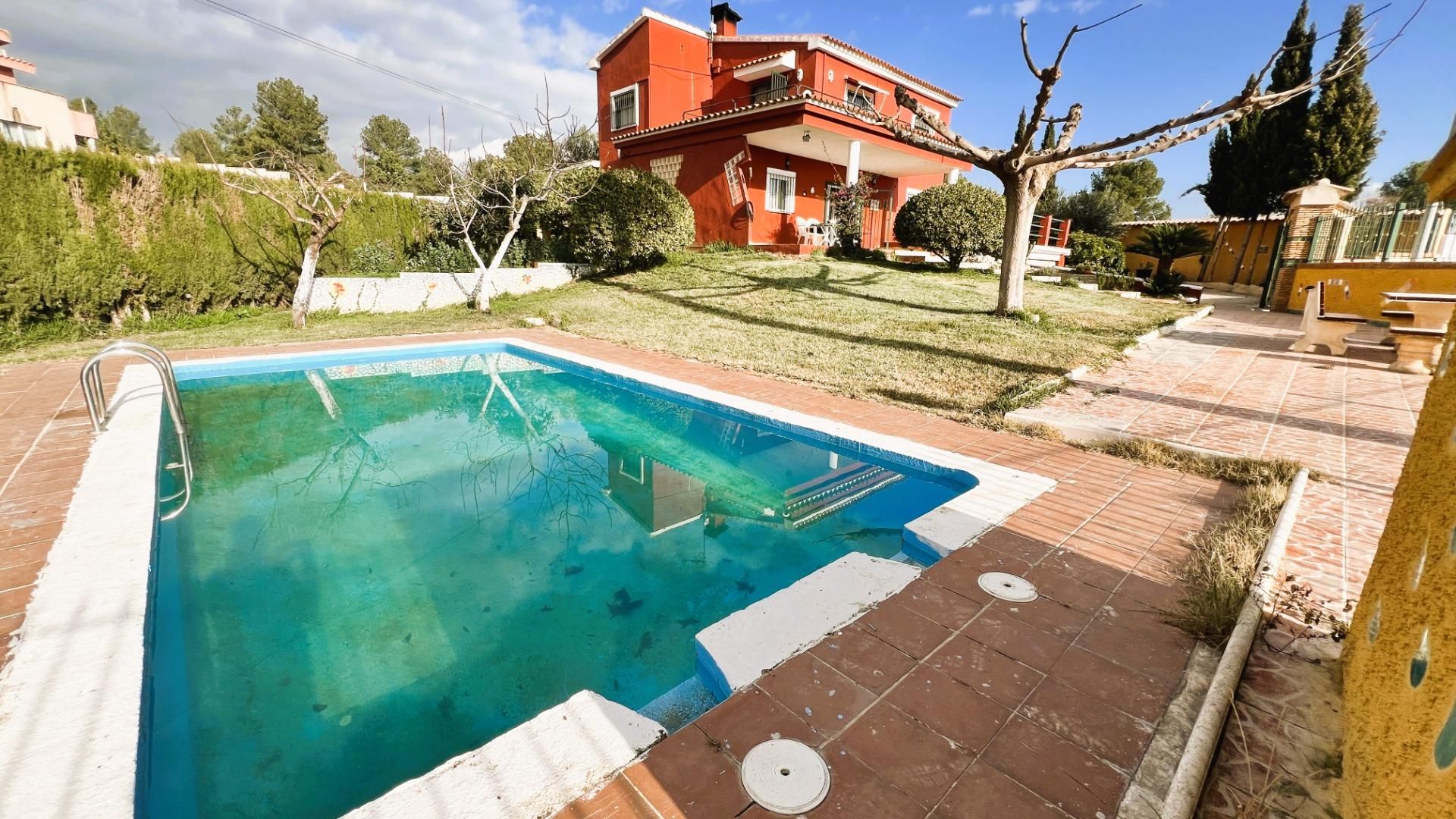 Swimming pool of House or chalet for sale in L'Alcora  with Air Conditioner, Heating and Private garden