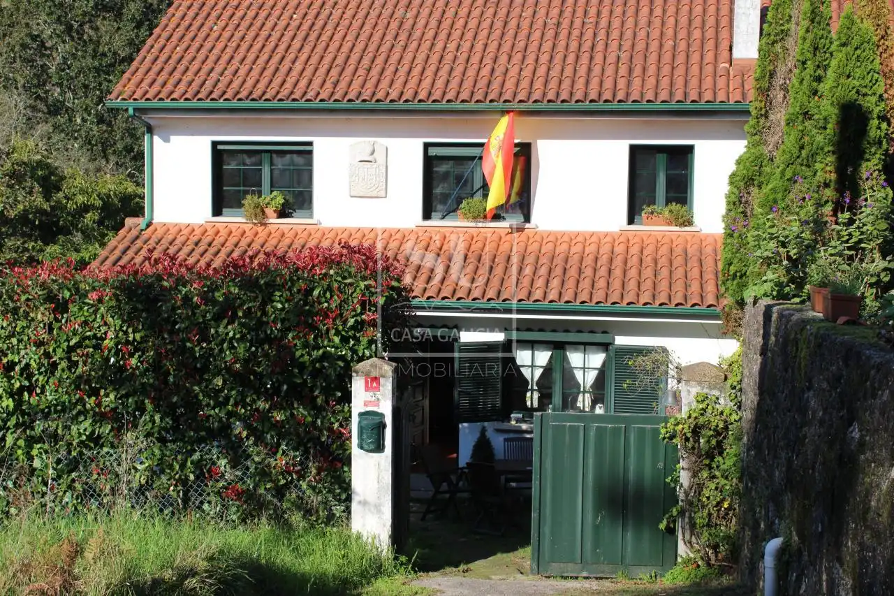 Casa o xalet en venda en Gondomar amb Calefacció, Jardí privat i Moblat