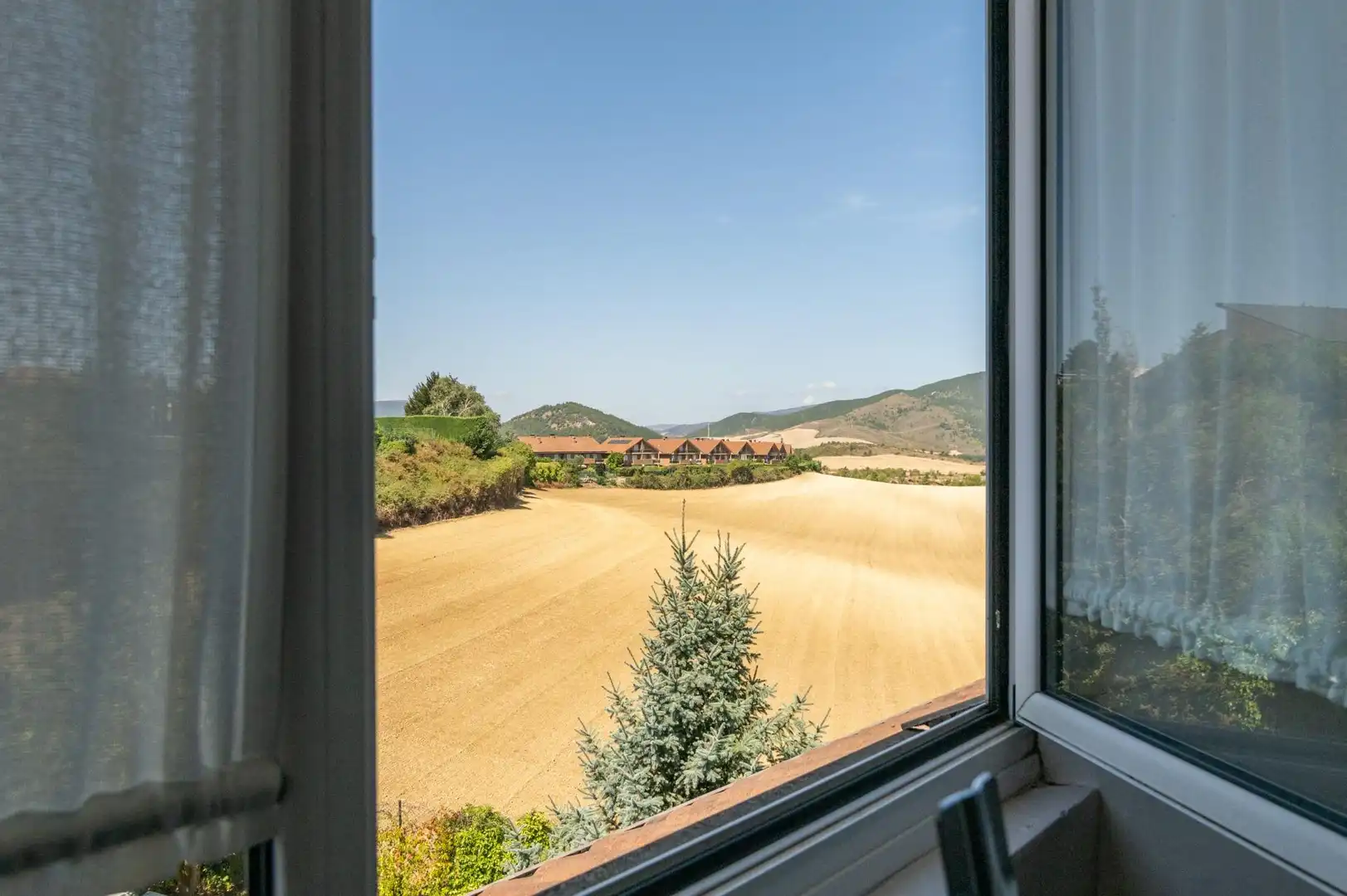 Casa adosada en venda en Valle de Egüés / Eguesibar amb Calefacció, Parquet i Terrassa