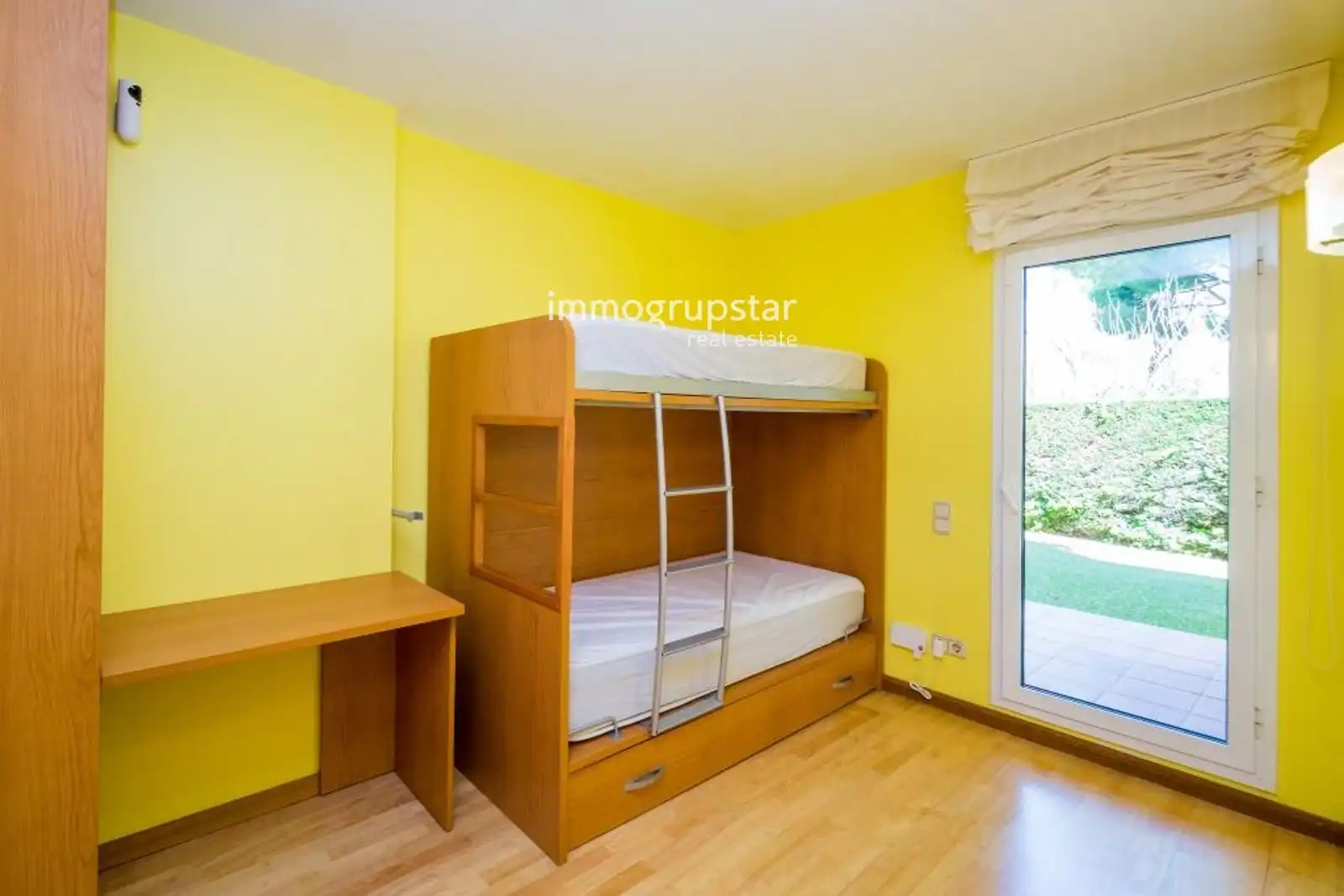 Dormitori de Apartament en venda en Castell d'Aro, Platja d'Aro i s'Agaró amb Calefacció, Terrassa i Piscina