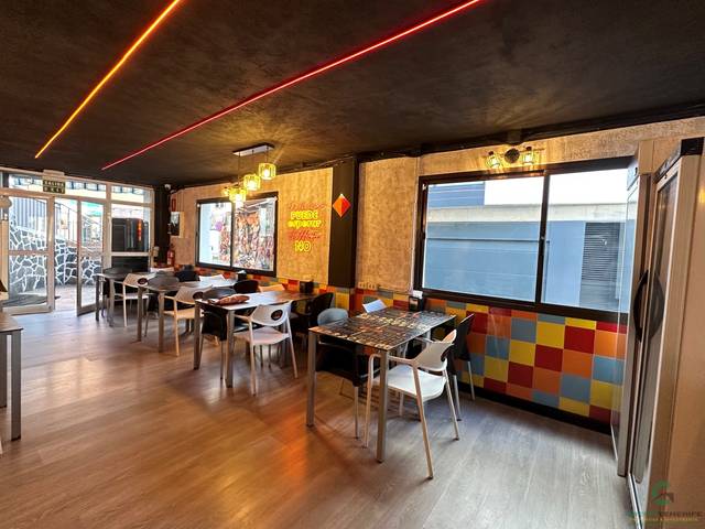 Edificio en Venta en Calle El Puerto en Puerto de Santiago