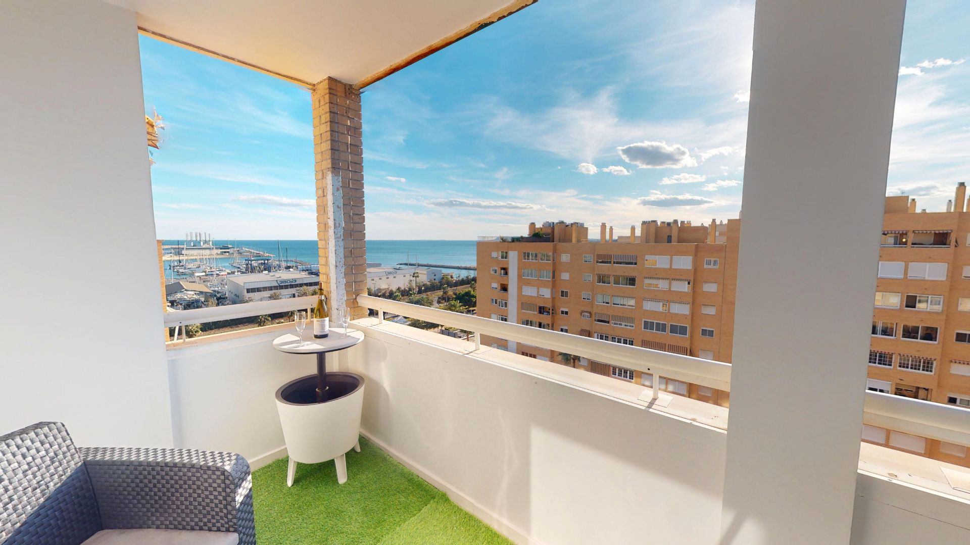 Dormitori de Àtic en venda en Alicante / Alacant amb Aire condicionat, Terrassa i Moblat