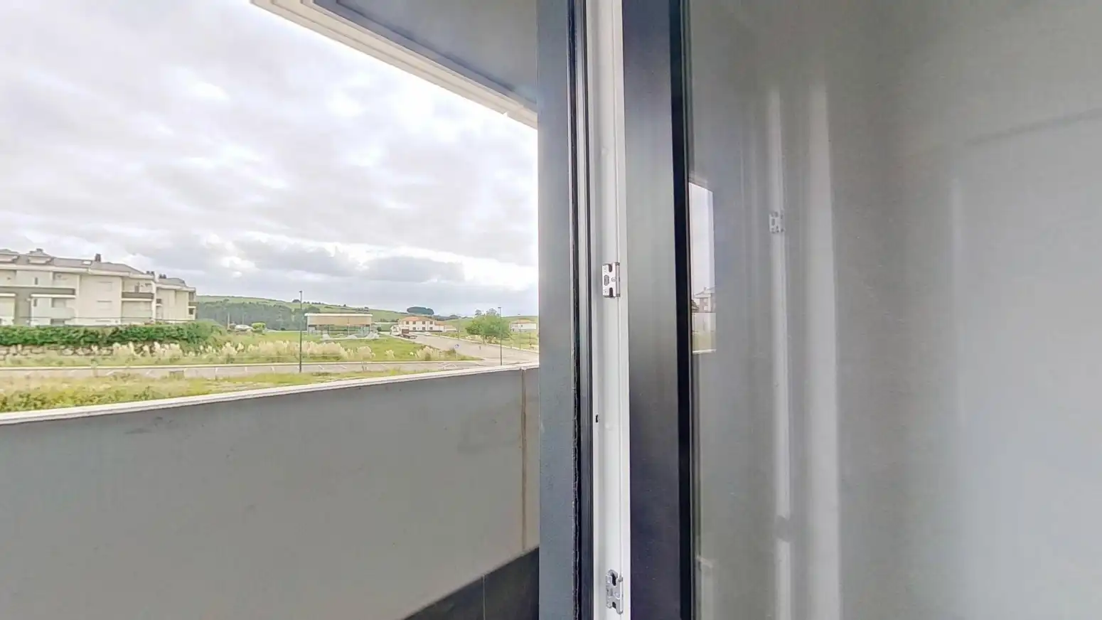 Piso con terraza en venta en Suances - CL LA RASA 4, imagen 4