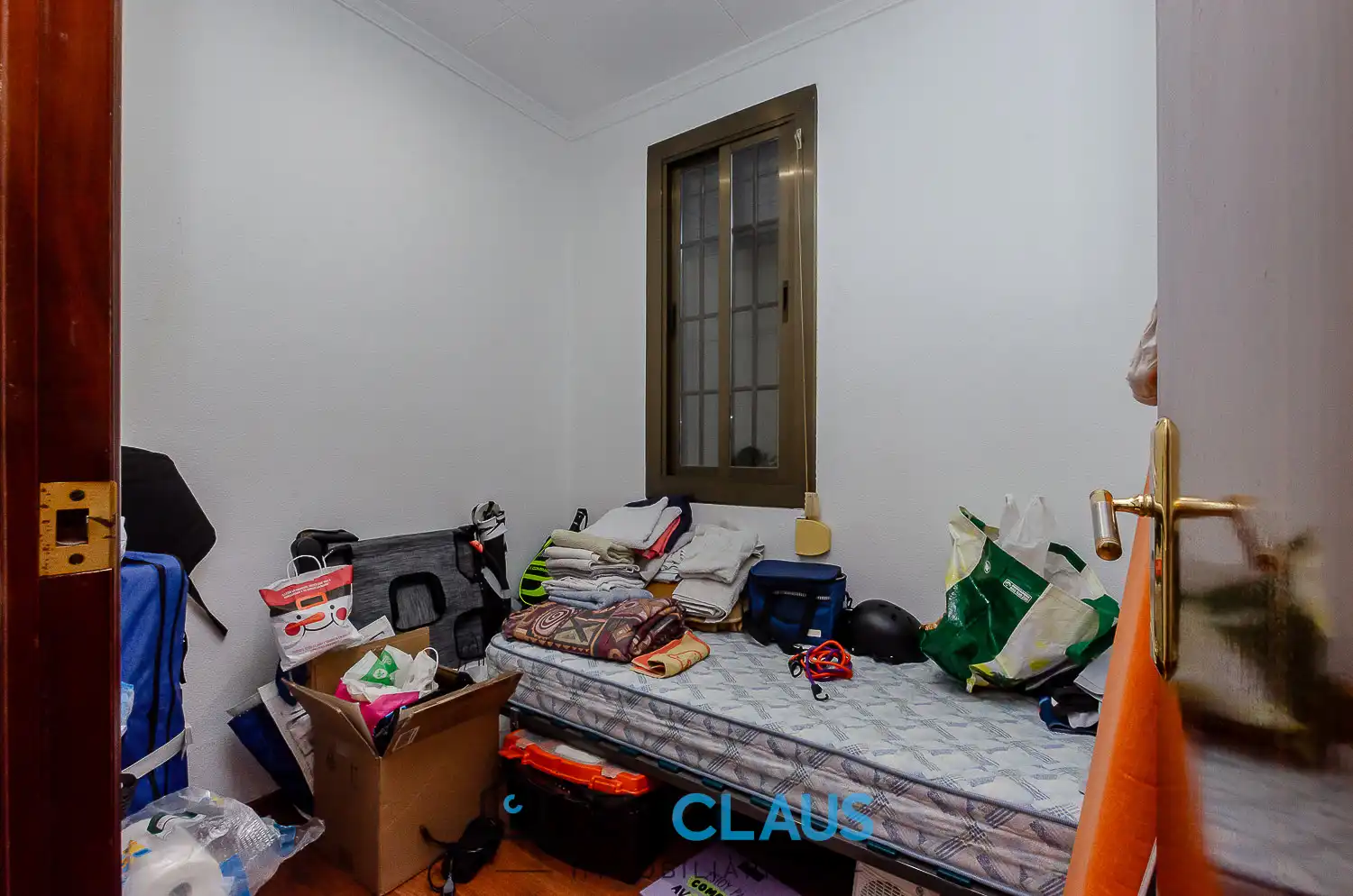 Bedroom of Flat for sale in Barcelona  with Air Conditioner and Balcony