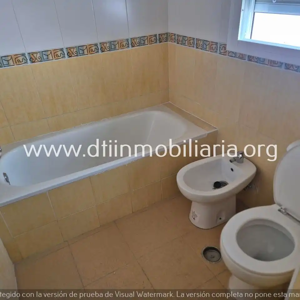 Bany de Casa o xalet en venda en La Palma del Condado