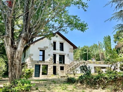 Vista exterior de Casa o xalet en venda en Cercedilla amb Aire condicionat, Calefacció i Jardí privat