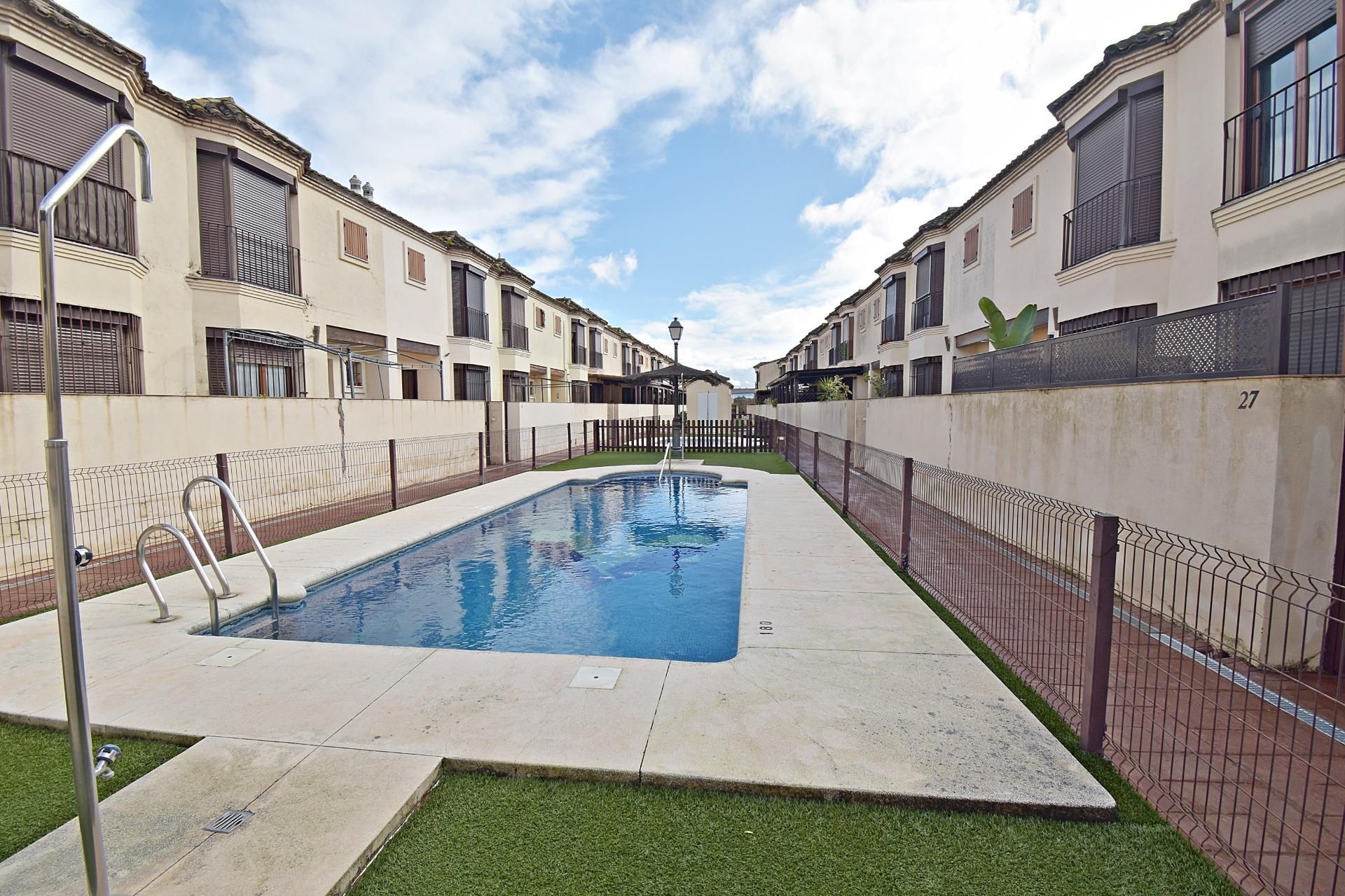 Single-family semi-detached for sale in Parque Atlántico - Ronda este