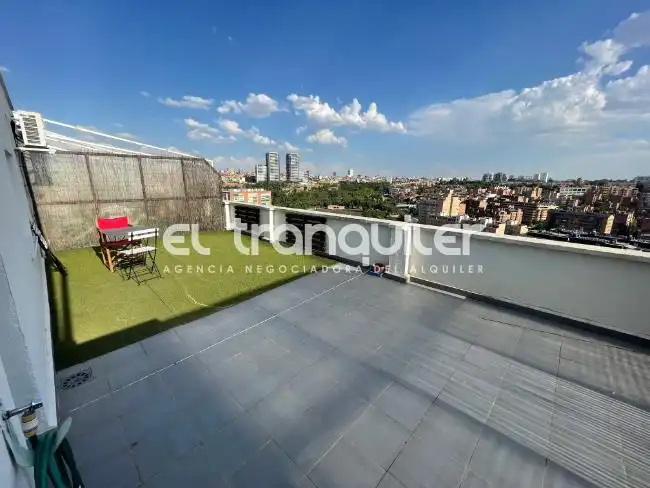 Terrassa de Àtic de lloguer en Madrid amb Aire condicionat, Terrassa i Moblat