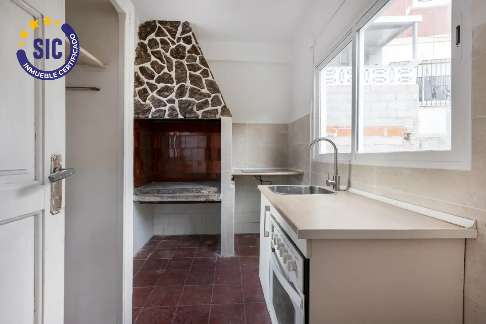 Küche von Haus oder Chalet zum Verkauf in Serra mit Privatgarten und Terrasse