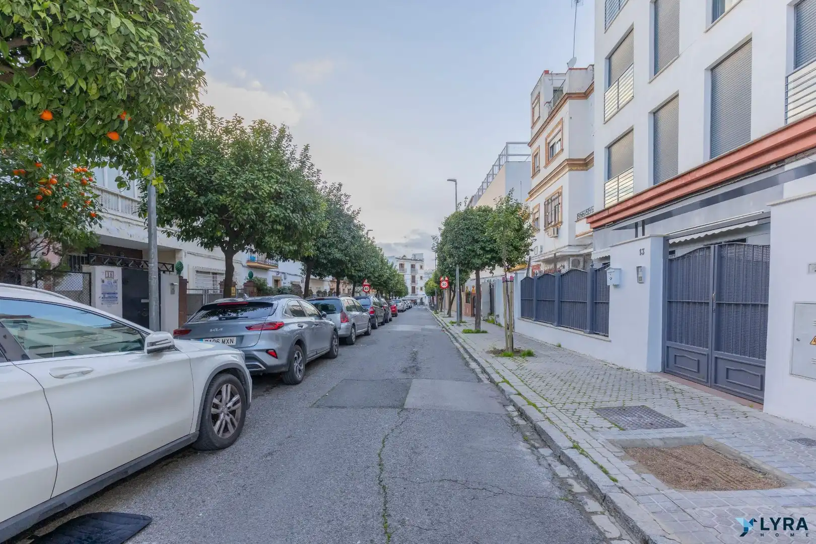 Exterior view of Flat for sale in Sevilla  with Air Conditioner, Heating and Furnished