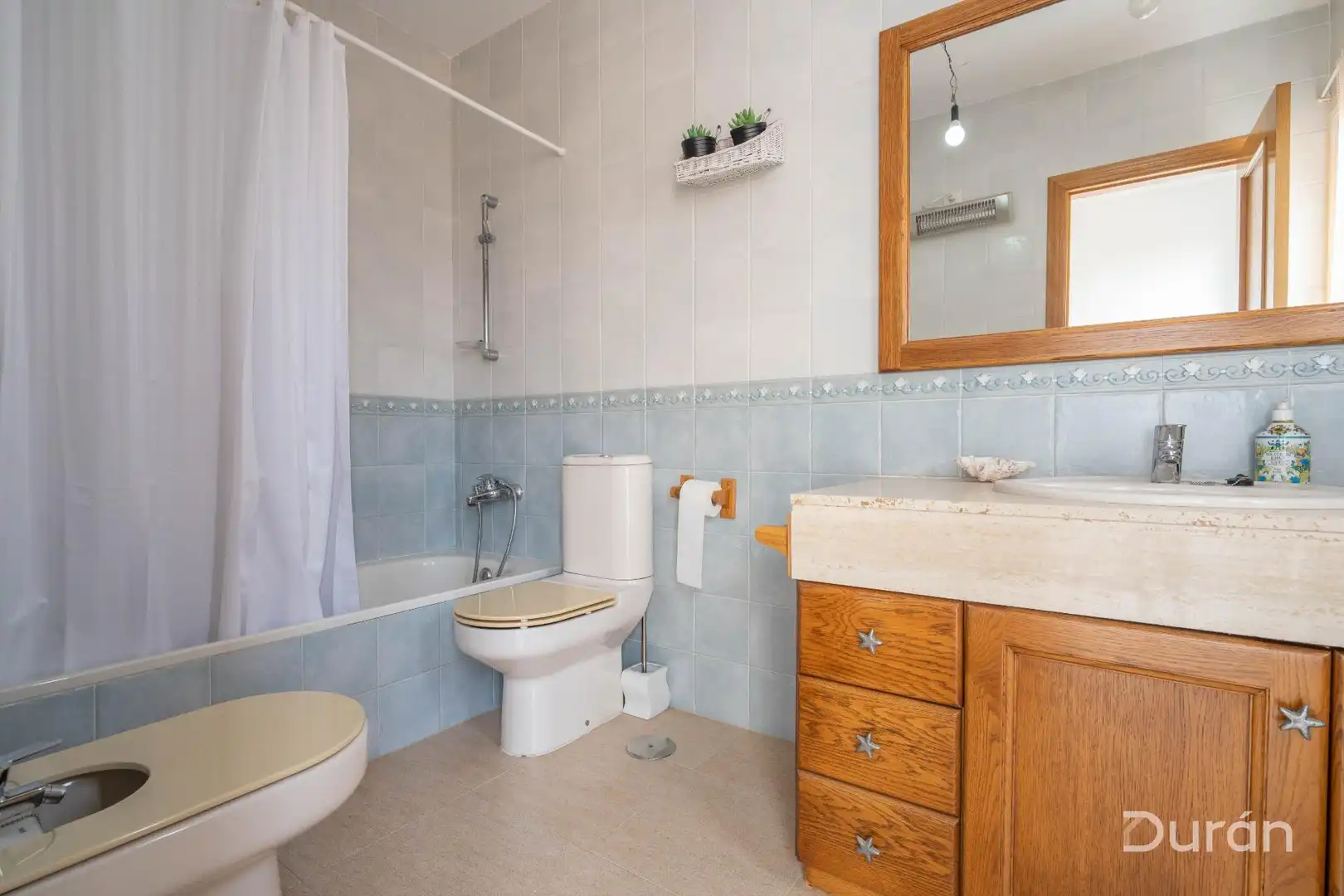 Bathroom of Detached homes for sale in Roquetas de Mar  with Air Conditioner, Heating and Terrace