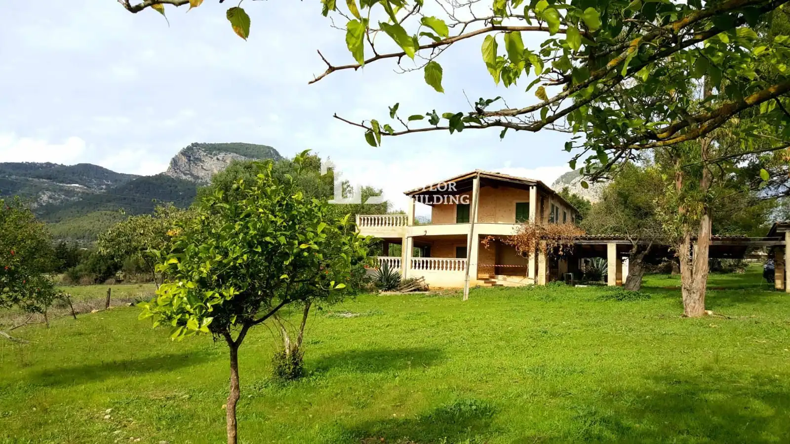 Vista exterior de Casa o xalet en venda en Alaró amb Terrassa i Piscina