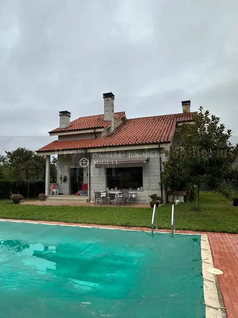 Vista exterior de Casa o chalet en venta en Verín con Calefacción, Jardín privado y Terraza