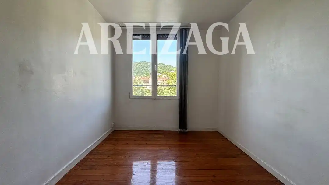 Bedroom of Flat for rent in Donostia - San Sebastián   with Heating, Terrace and Oven