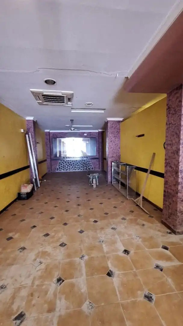 Local comercial de lloguer a Carrer de Fortaleny, imagen 3