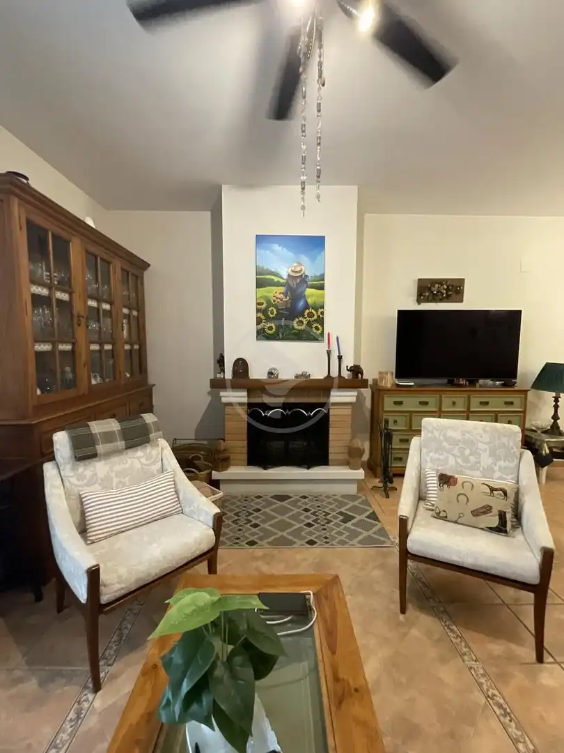 Sala d'estar de Casa o xalet en venda en San Gonzalo