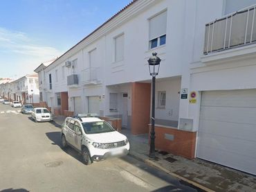 Adossat en venda a Gibraleón
