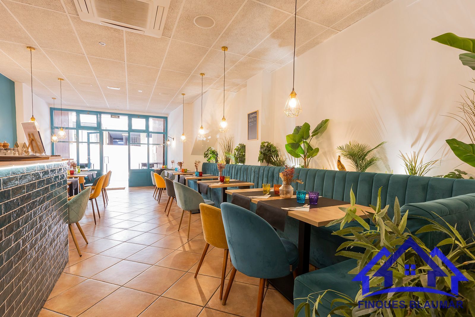 Premises to rent in Arenys de Mar  with Air Conditioner and Furnished