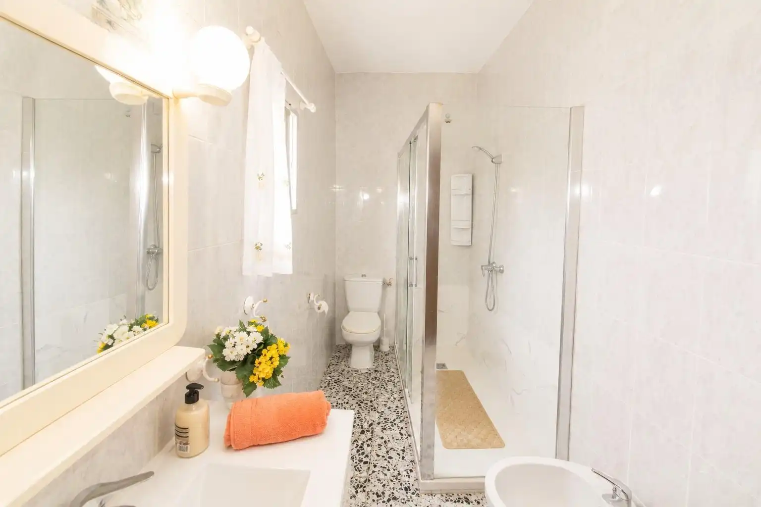 Badezimmer von Wohnung zum Verkauf in Murcia mit Klimaanlage, Heizung und Terrasse