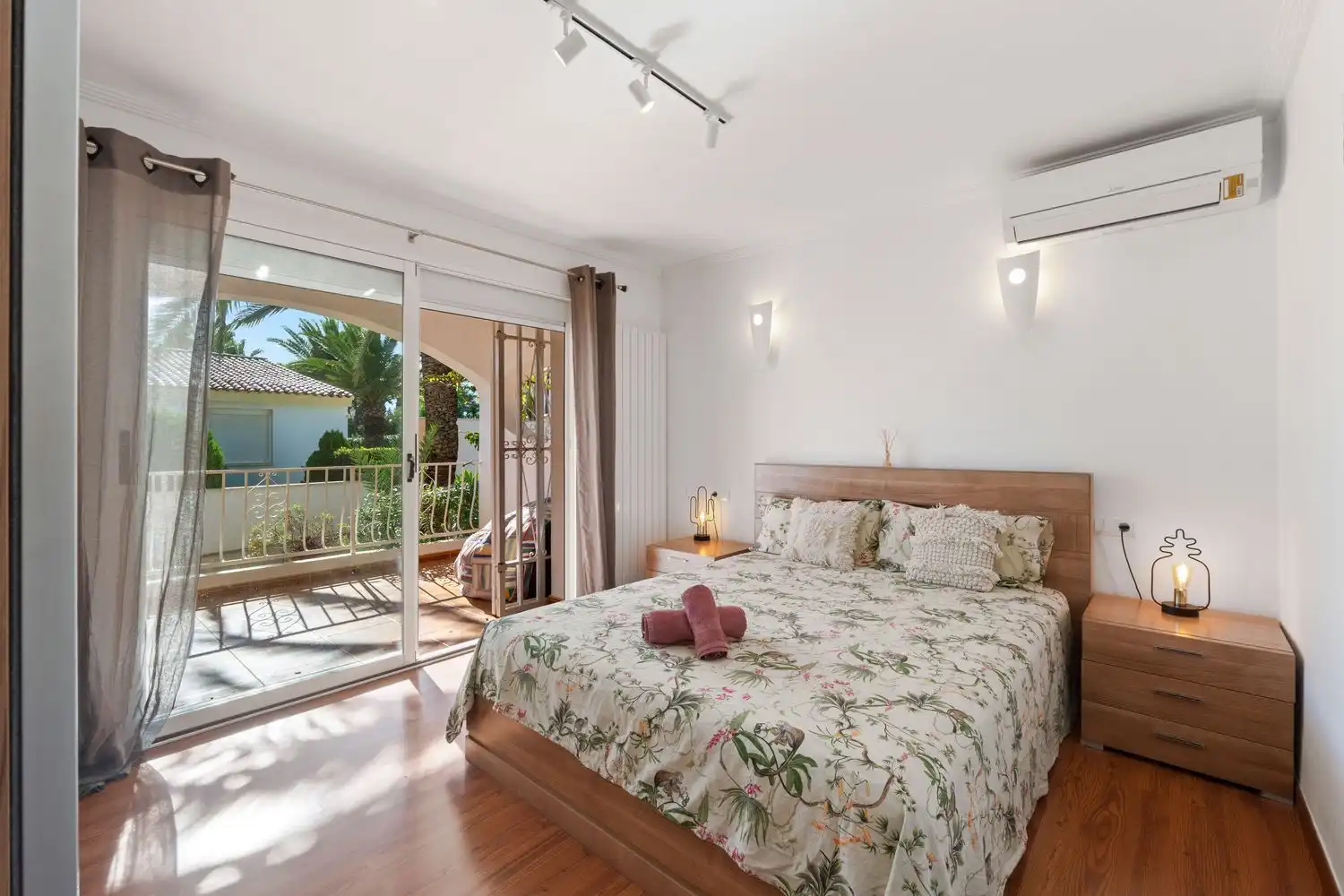 Chalet con piscina en venta en Coloma, imagen 15