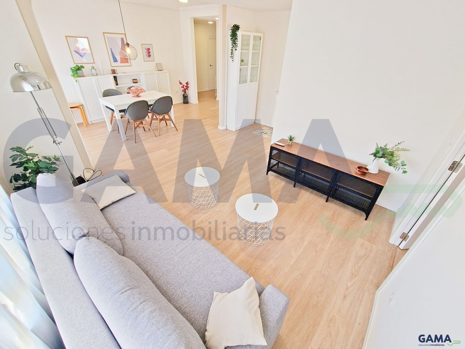 Living room of Apartment to rent in Alzira  with Air Conditioner and Furnished