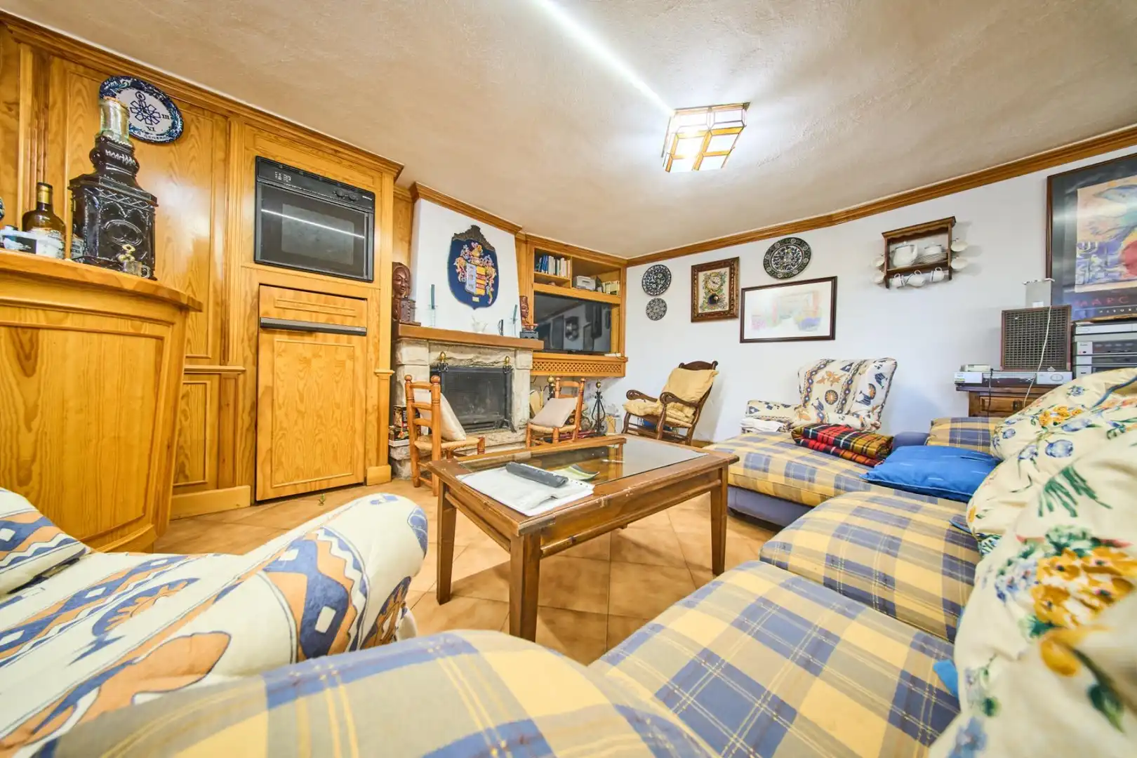 Sala de estar de Casa o chalet en venta en Granada con Aire acondicionado, Calefacción y Jardín privado