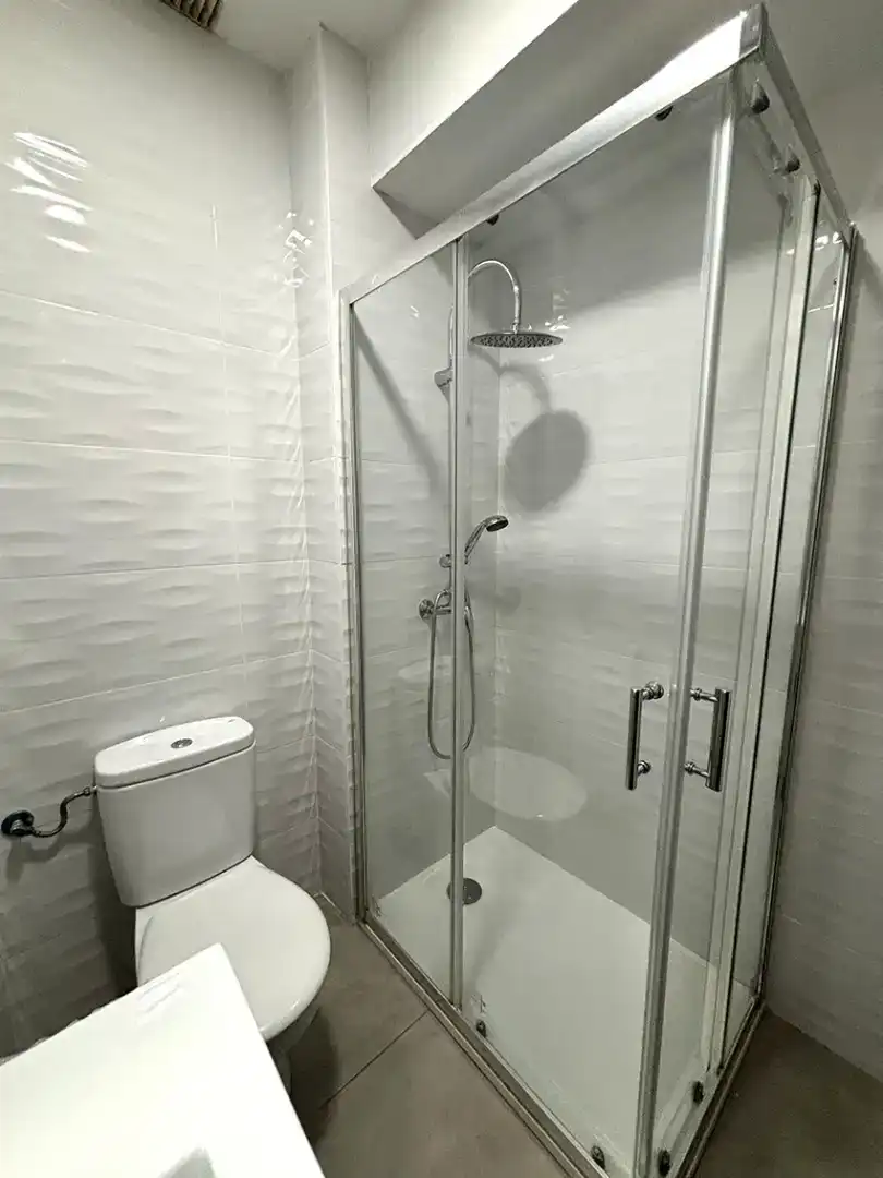Baño de Piso en venta en  Logroño con Terraza