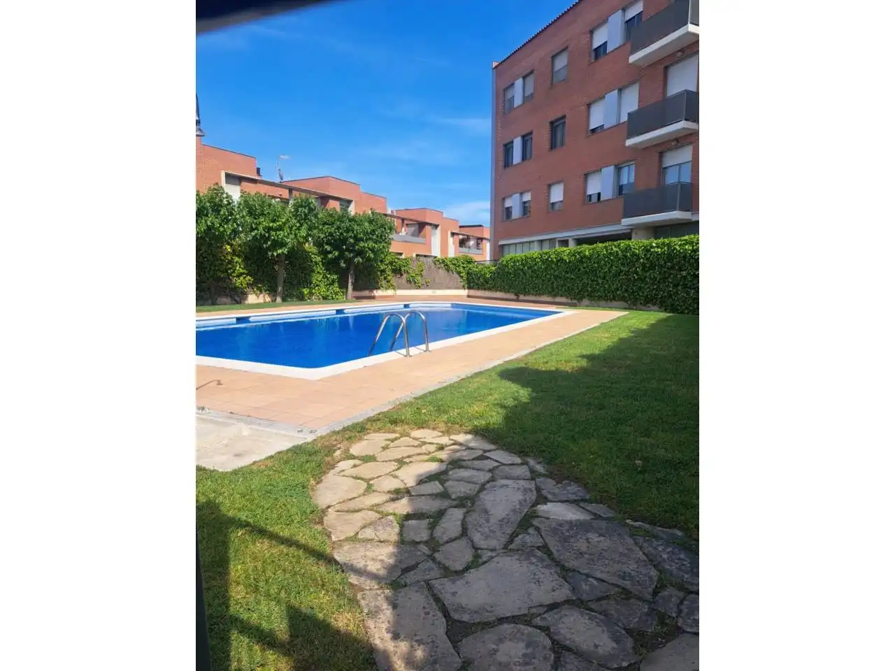 Piscina de Dúplex de lloguer en Sant Quirze del Vallès amb Aire condicionat, Calefacció i Parquet