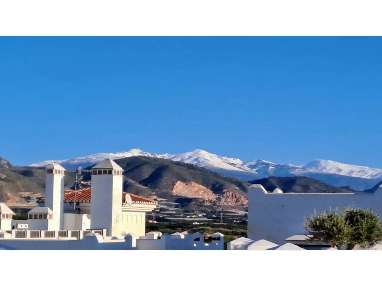 Exterior view of Attic for sale in Salobreña  with Air Conditioner, Terrace and Storage room