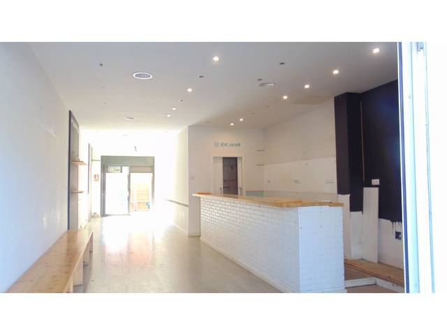 Local comercial en Venta en Sant Julià
