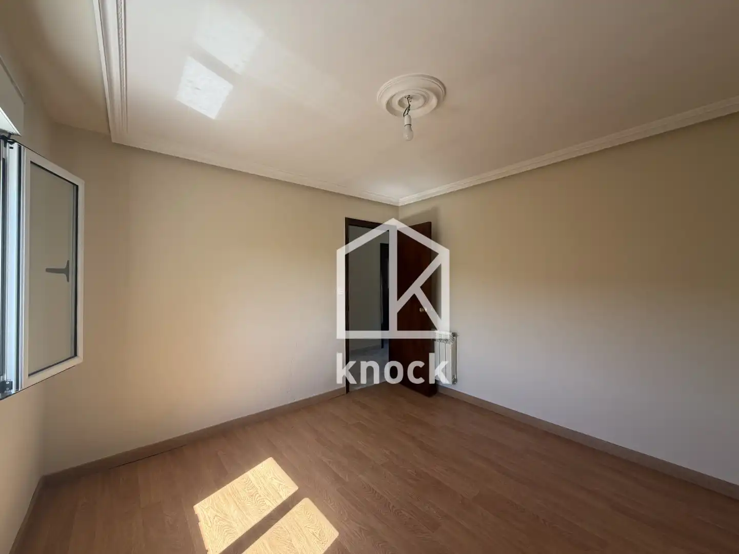 Habitación de Casa adosada en venta en Langreo con Calefacción y Terraza