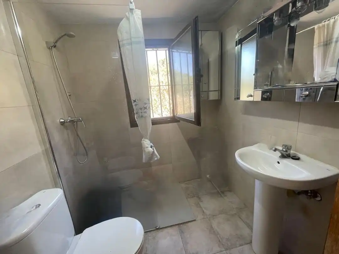 Baño de Terreno en venta en Pueyo / Puiu
