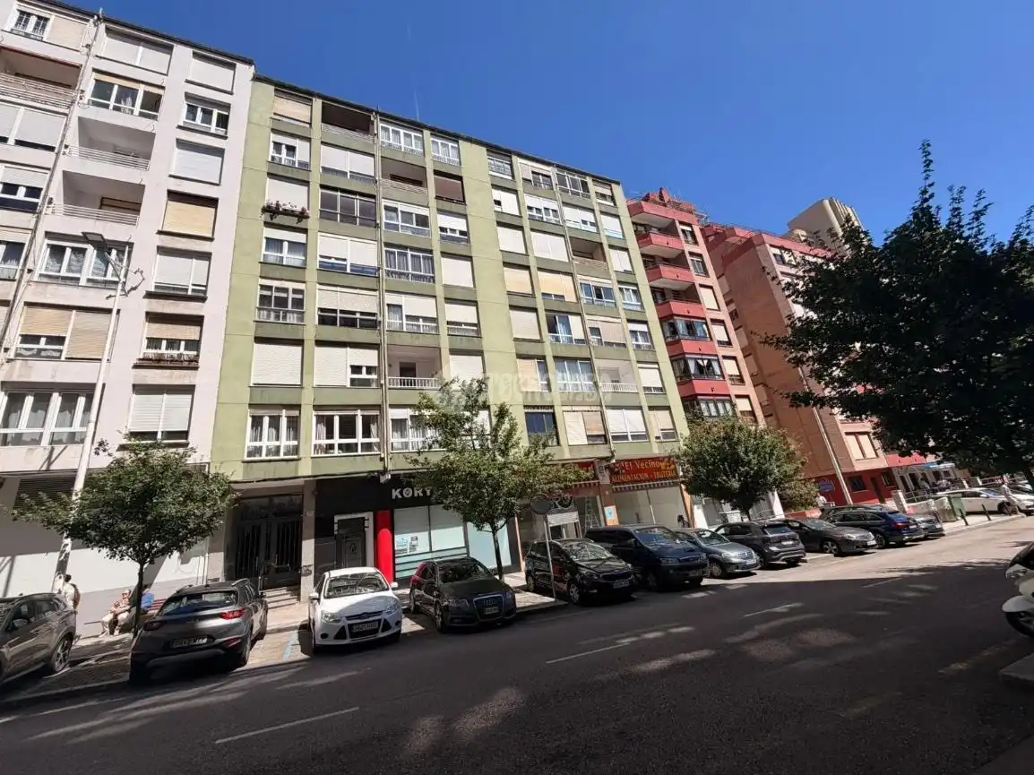 Vista exterior de Piso en venta en Santander con Calefacción y Parquet