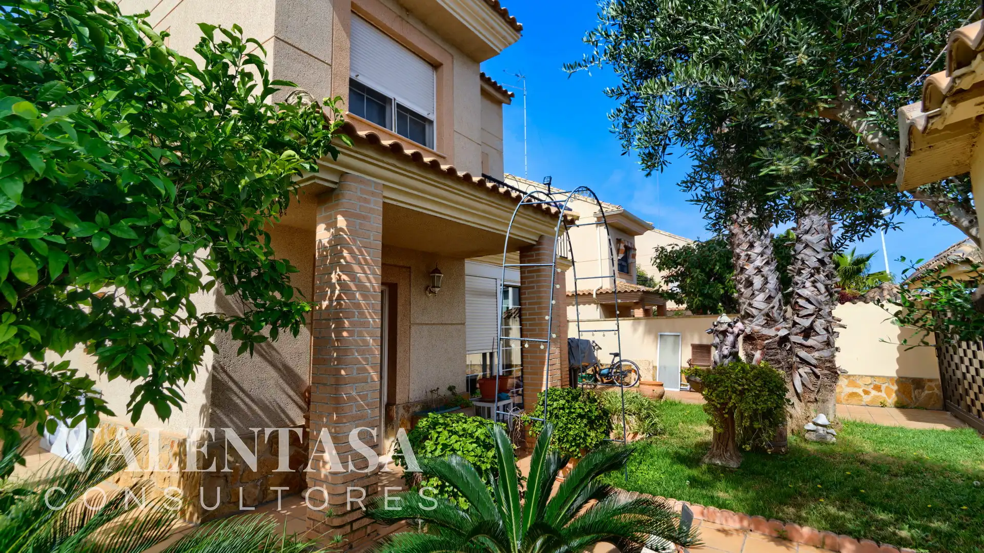 Exterior view of Houses for sale in L'Eliana  with Air Conditioner, Heating and Private garden